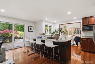 21633 NE 29th St , Sammamish, WA 98074 - Photo 12