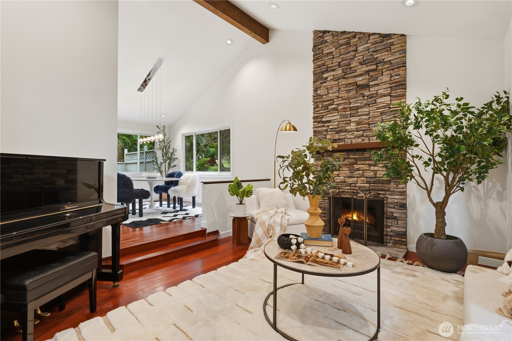 21633 NE 29th St , Sammamish, WA 98074