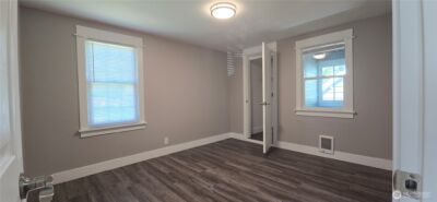 12053 70 Avenue S, Seattle, WA 98178 - Photo 11