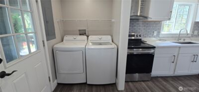 12053 70 Avenue S, Seattle, WA 98178 - Photo 10