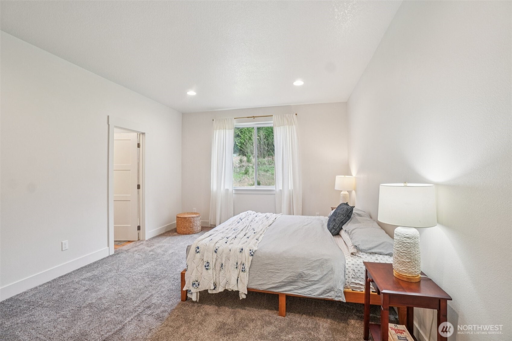 30307 NE Sunset Falls Road , Yacolt, WA 98675