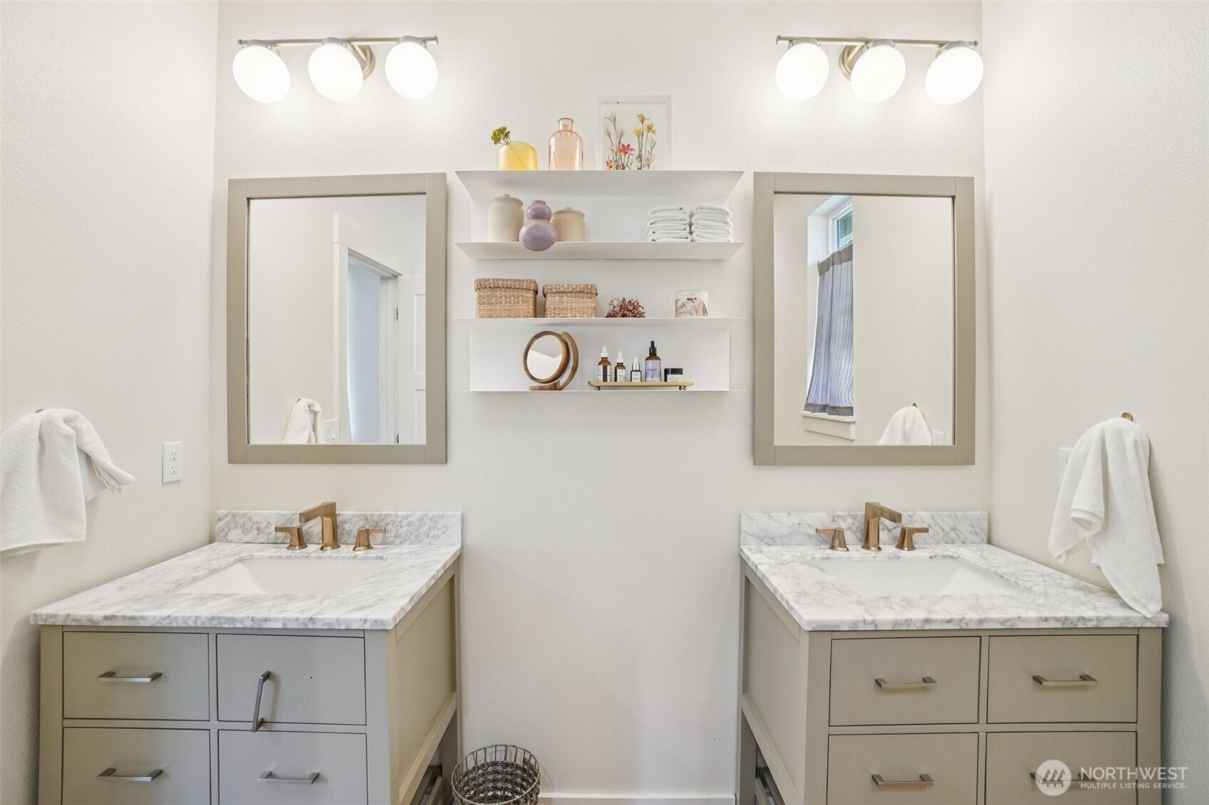 30307 NE Sunset Falls Road , Yacolt, WA 98675