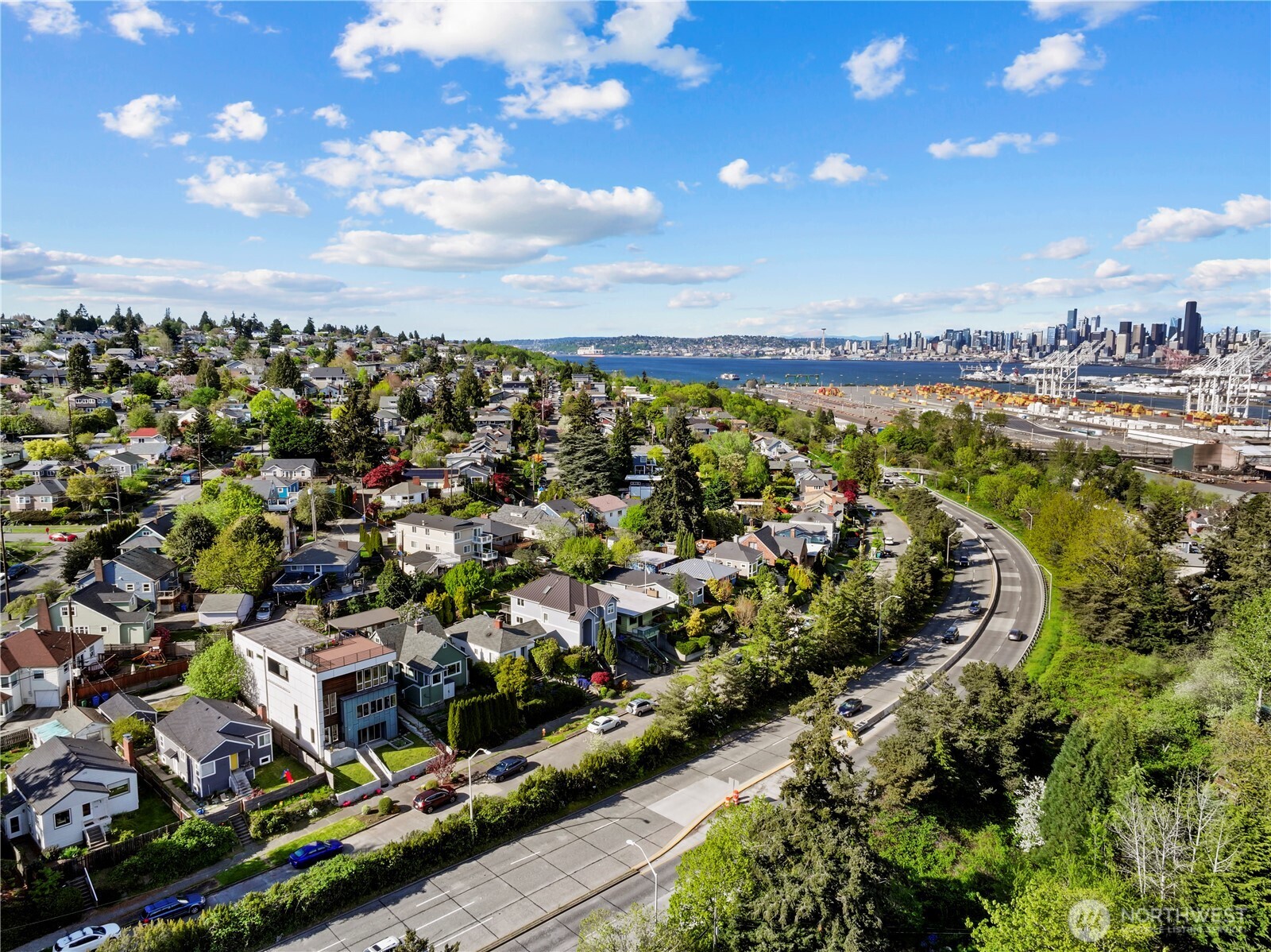 4137 Fauntleroy Way SW, Seattle, WA 98126