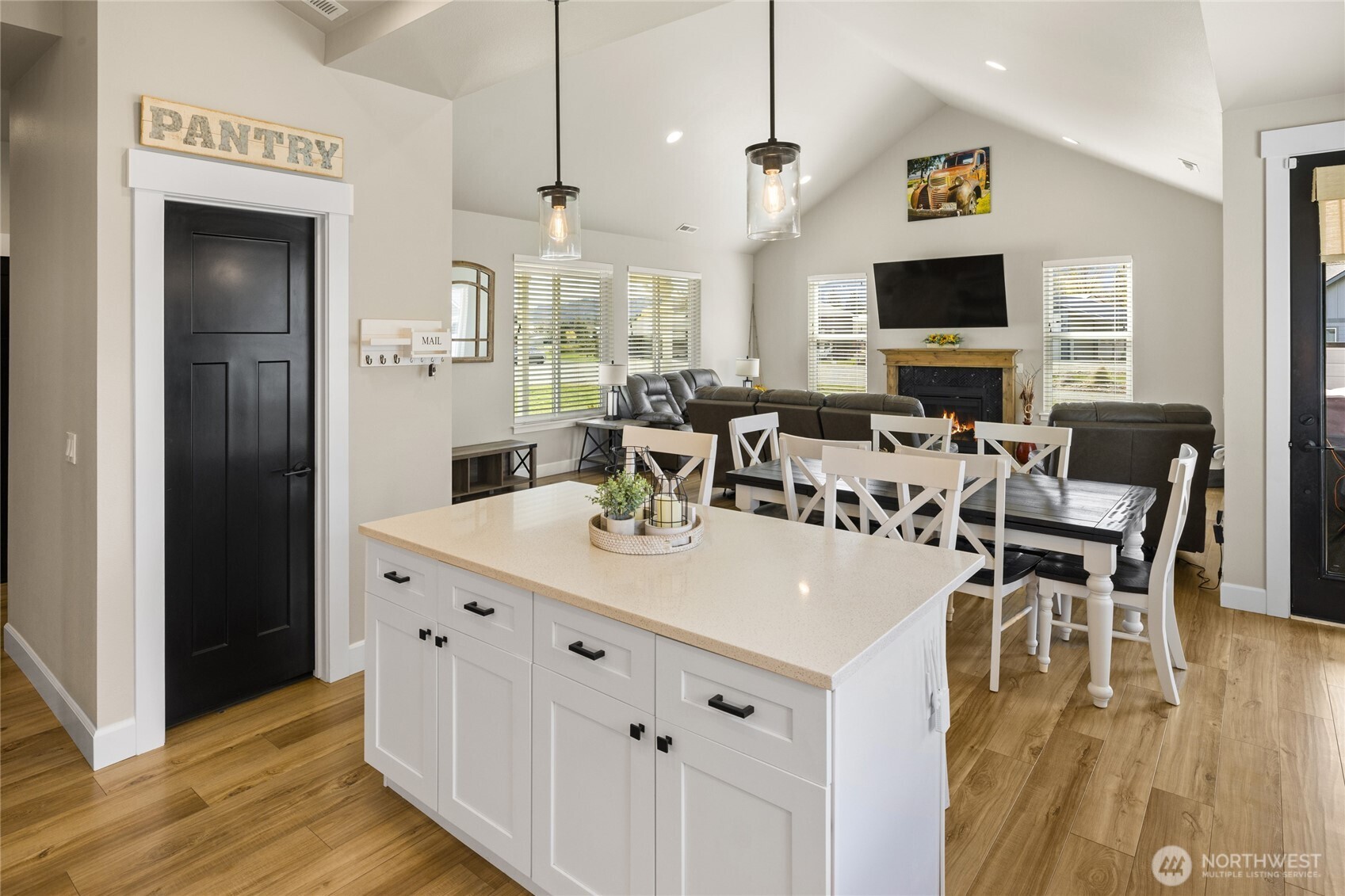 370 Deer Meadow Drive , Cle Elum, WA 98922
