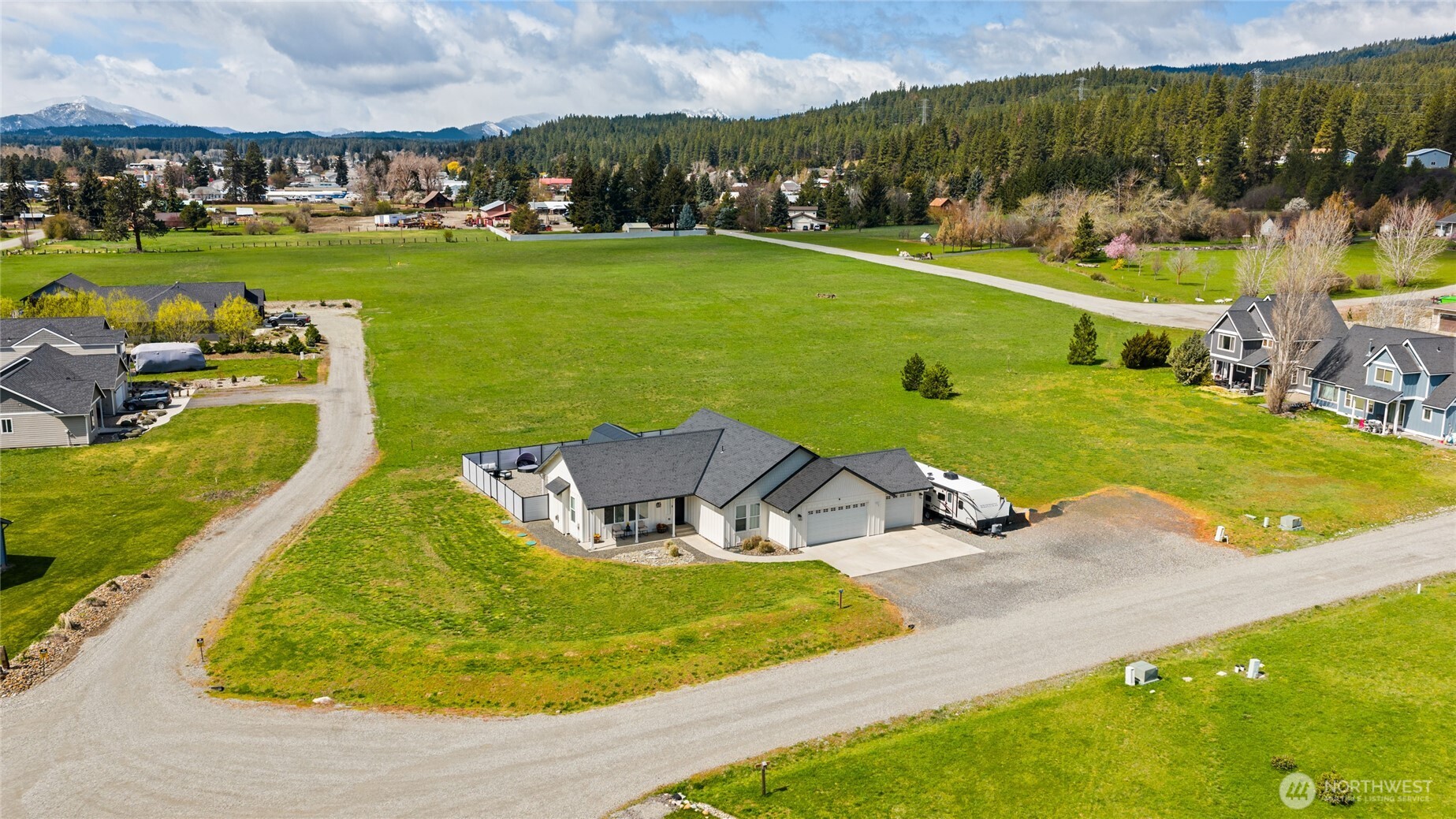 370 Deer Meadow Drive , Cle Elum, WA 98922