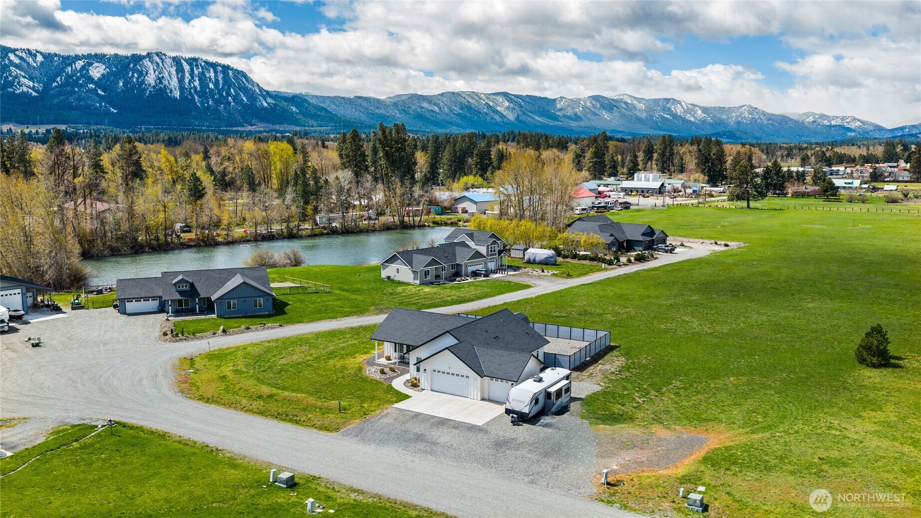 370 Deer Meadow Drive , Cle Elum, WA 98922