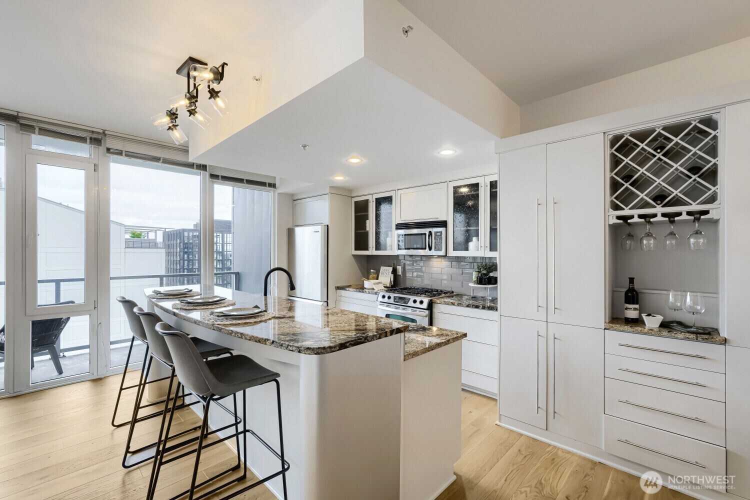 76 Cedar Street #1109, Seattle, WA 98121