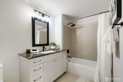 76 Cedar Street #1109, Seattle, WA 98121 - Photo 25