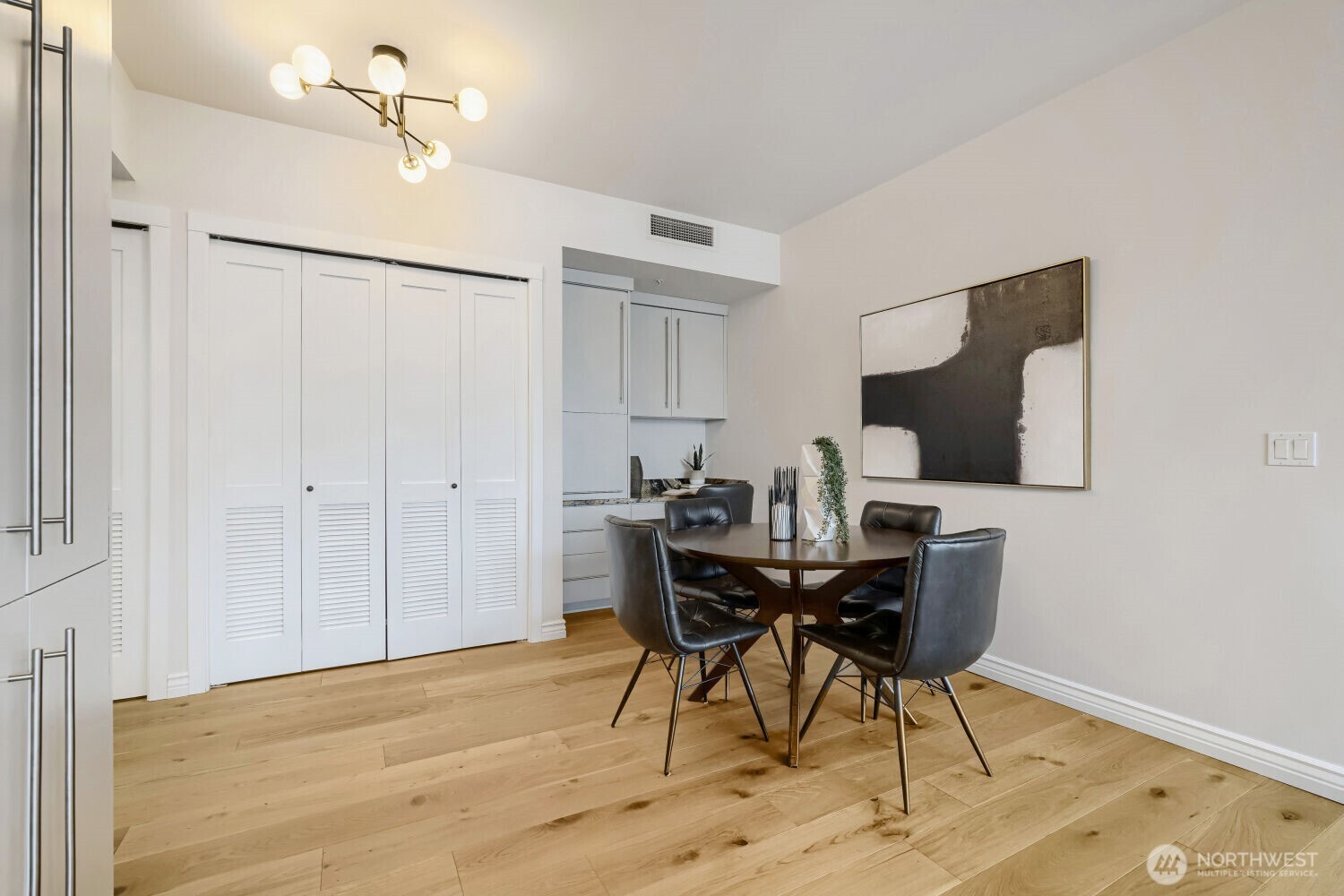 76 Cedar Street #1109, Seattle, WA 98121