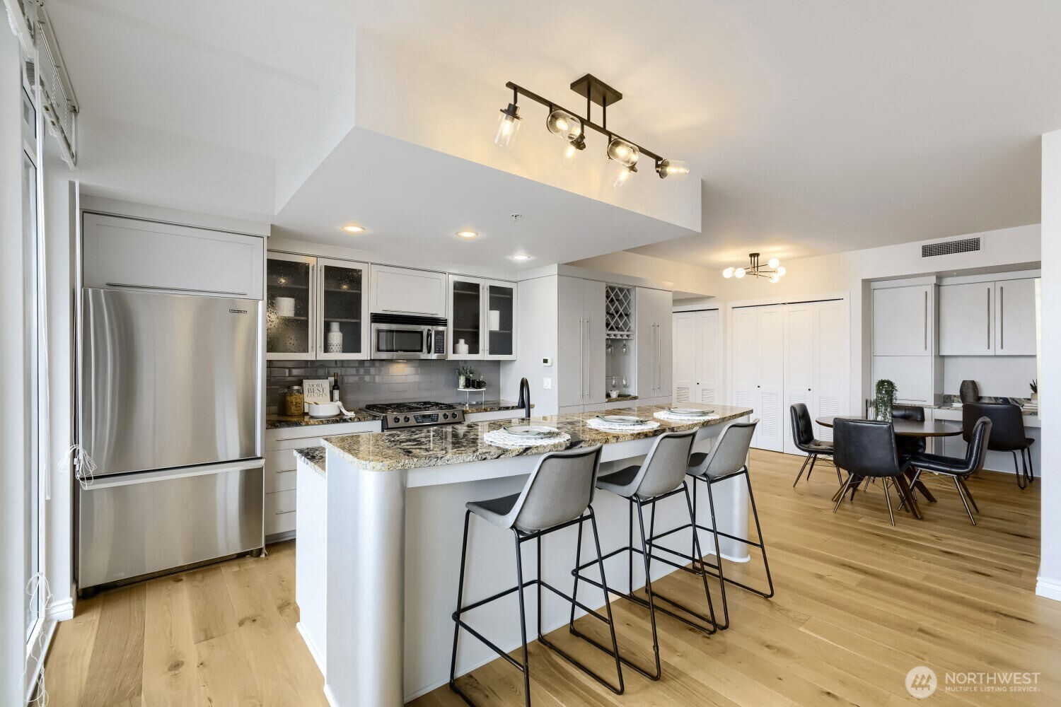 76 Cedar Street #1109, Seattle, WA 98121