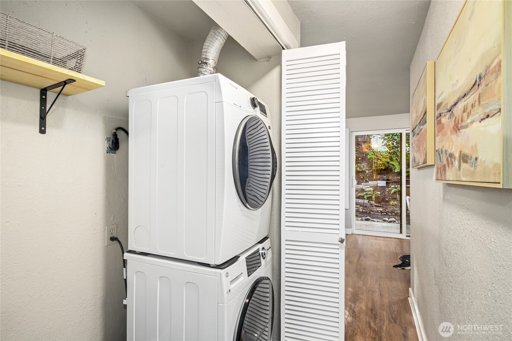 12527 NE 117th Place #F5, Kirkland, WA 98034