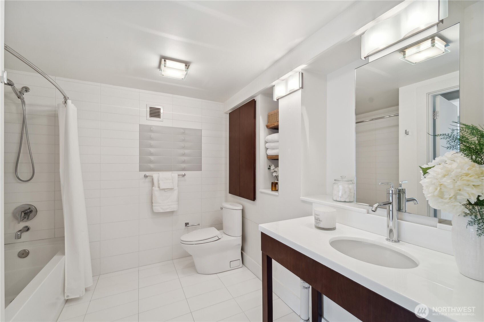 2914 E Madison Street #209, Seattle, WA 98112