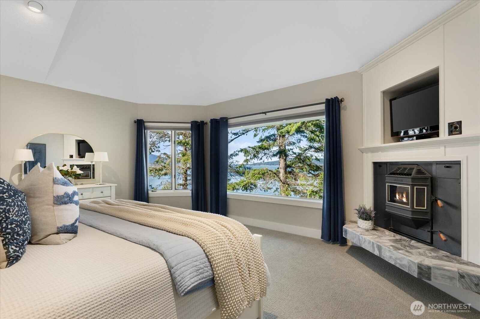 4079 Forest Lane , Anacortes, WA 98221