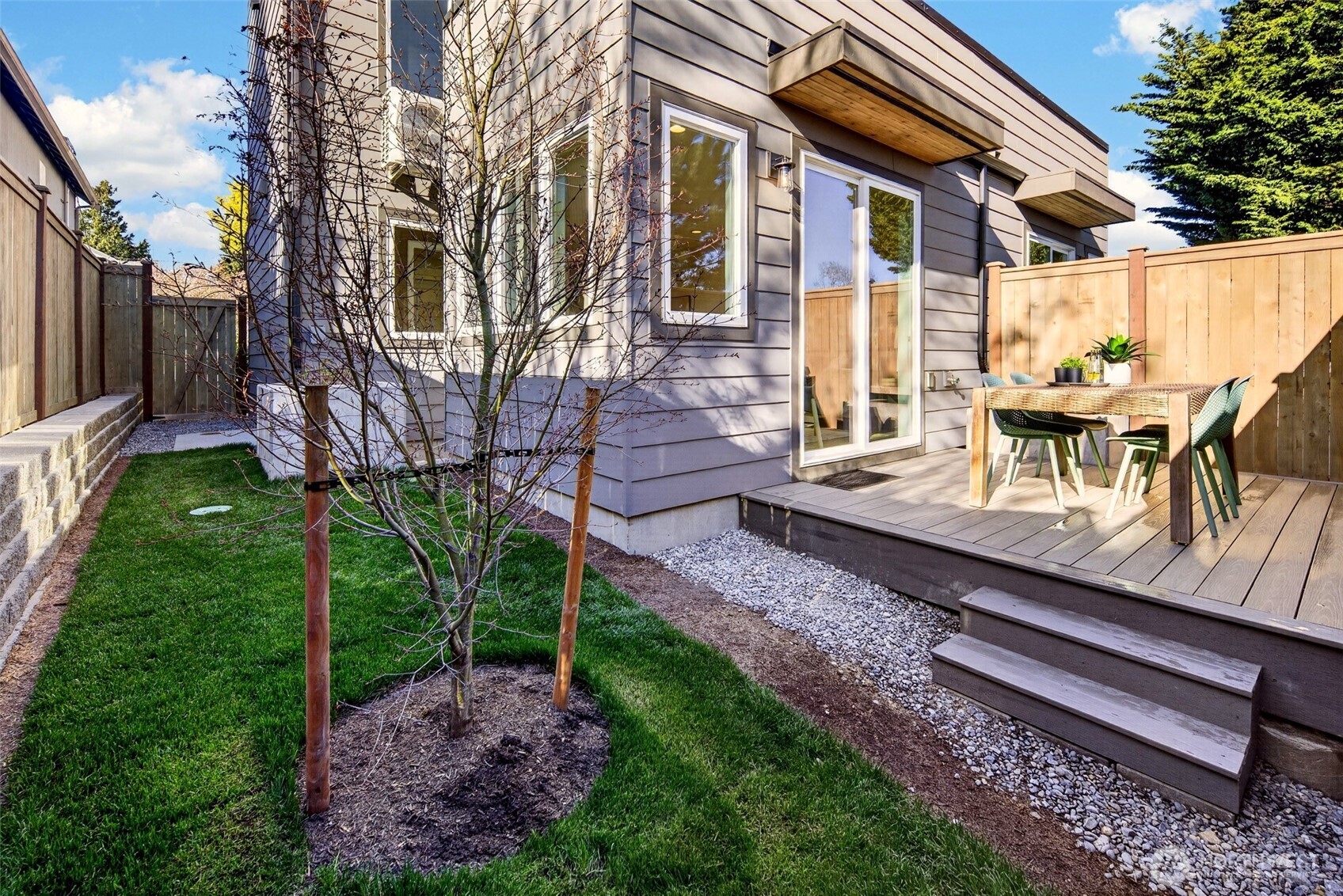 2851 NW 70th Street #B, Seattle, WA 98117