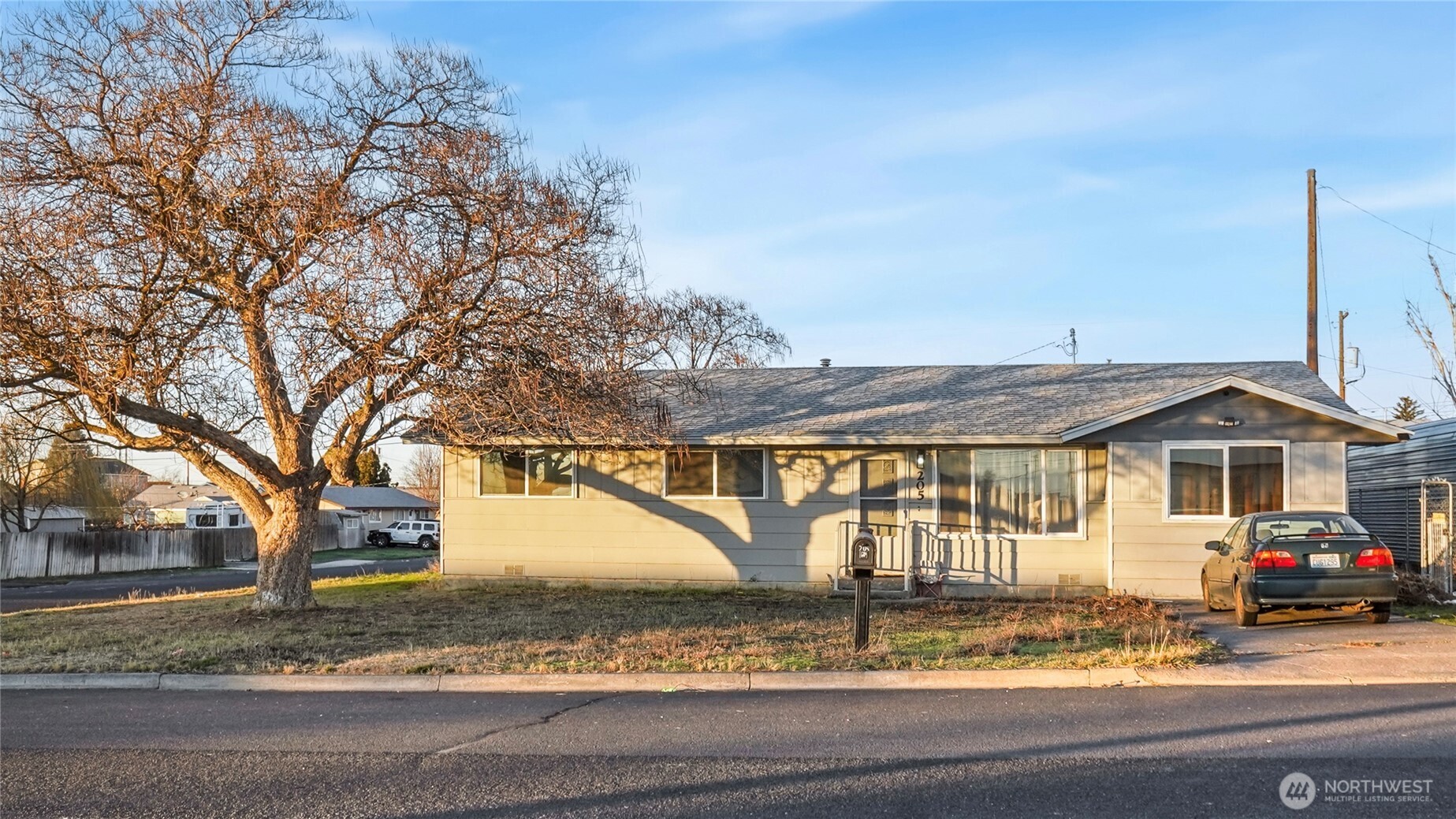 205 E Cedar Street , Othello, WA 99344