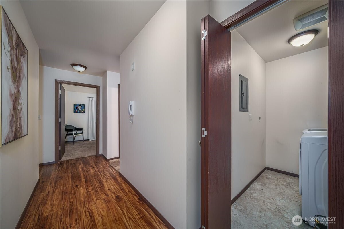 11532 15th Avenue NE #401, Seattle, WA 98125