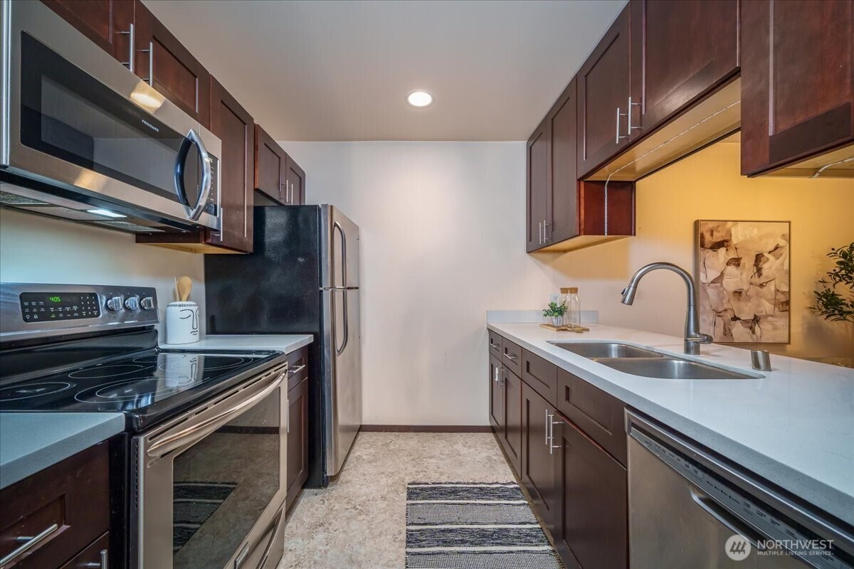 11532 15th Avenue NE #401, Seattle, WA 98125