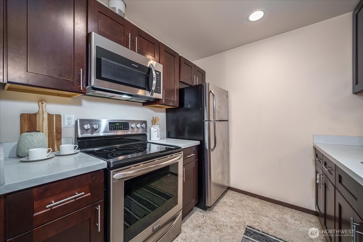 11532 15th Avenue NE #401, Seattle, WA 98125