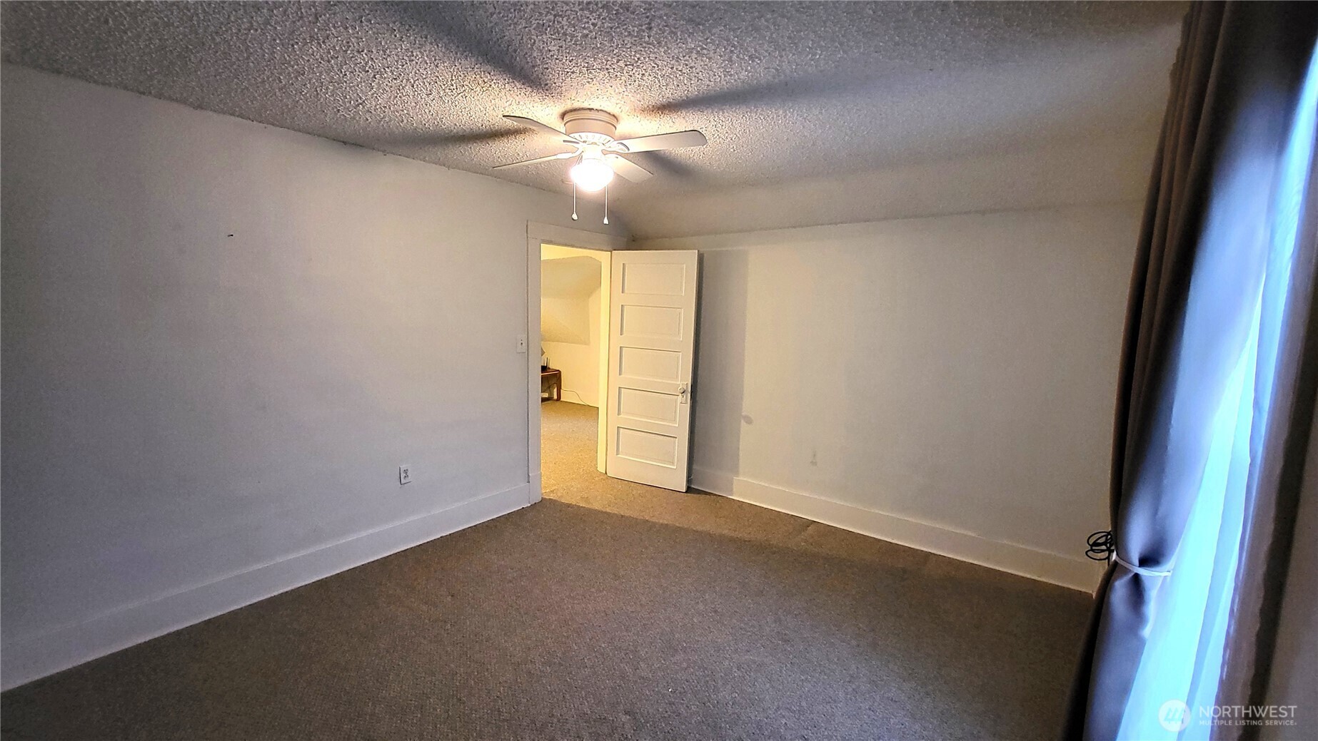 1113 S County Road , Warden, WA 98857