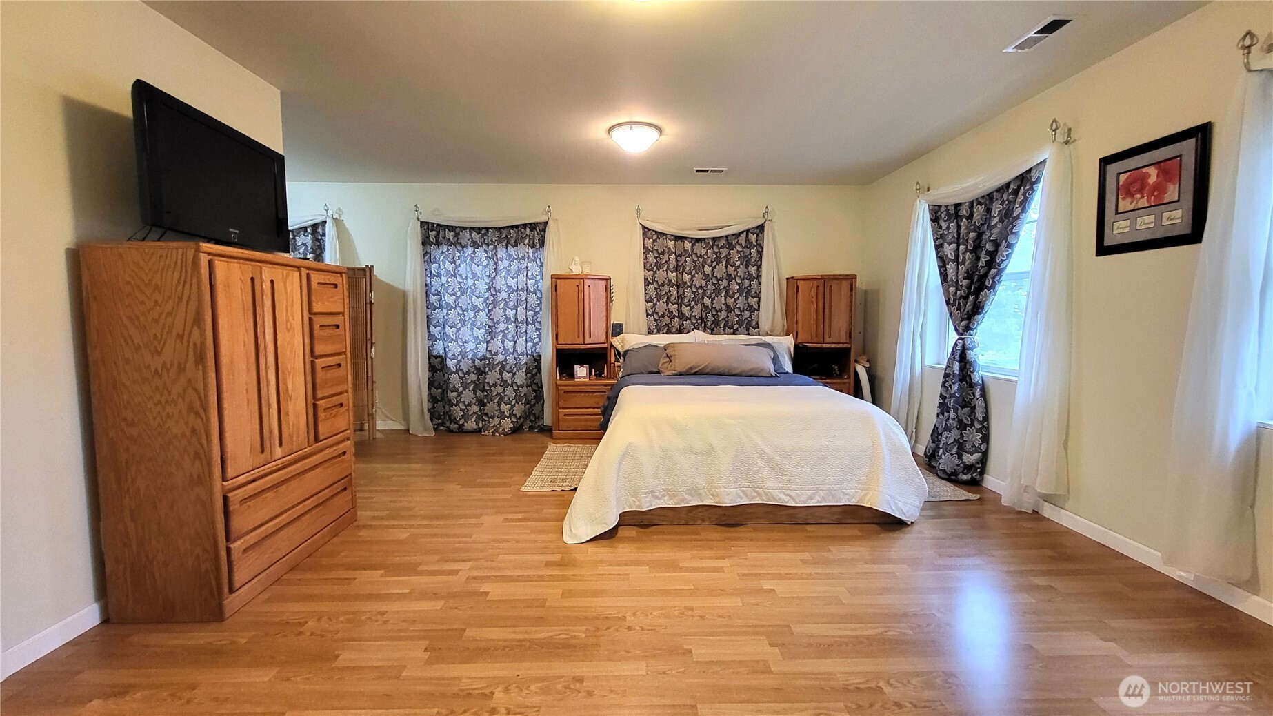 1113 S County Road , Warden, WA 98857
