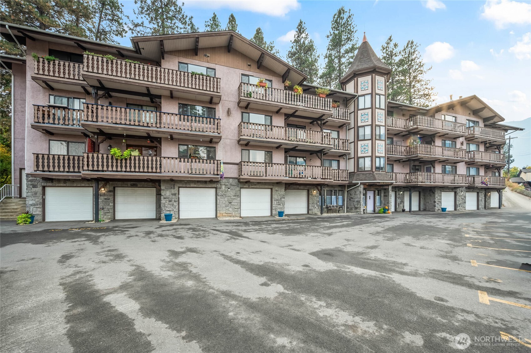 325 Division St #207, Leavenworth, WA 98826
