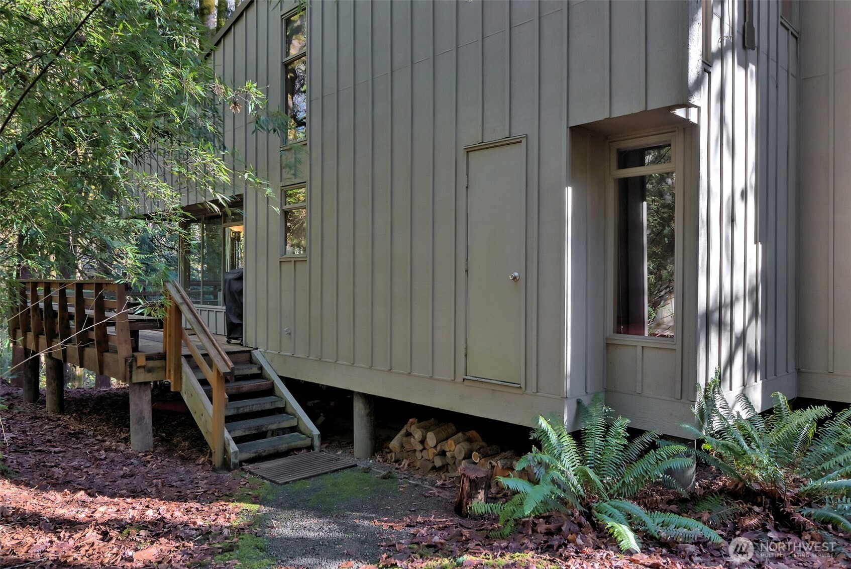 731 E Promontory Road , Shelton, WA 98584