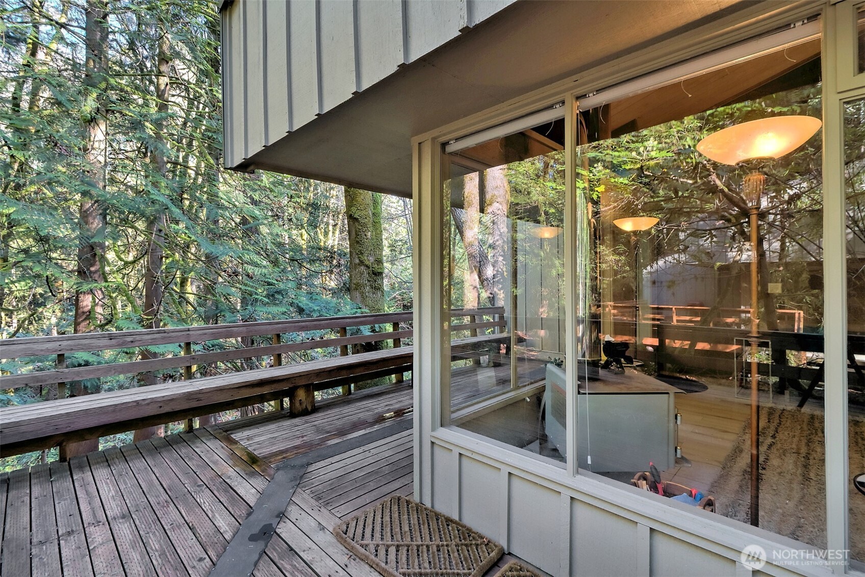 731 E Promontory Road , Shelton, WA 98584