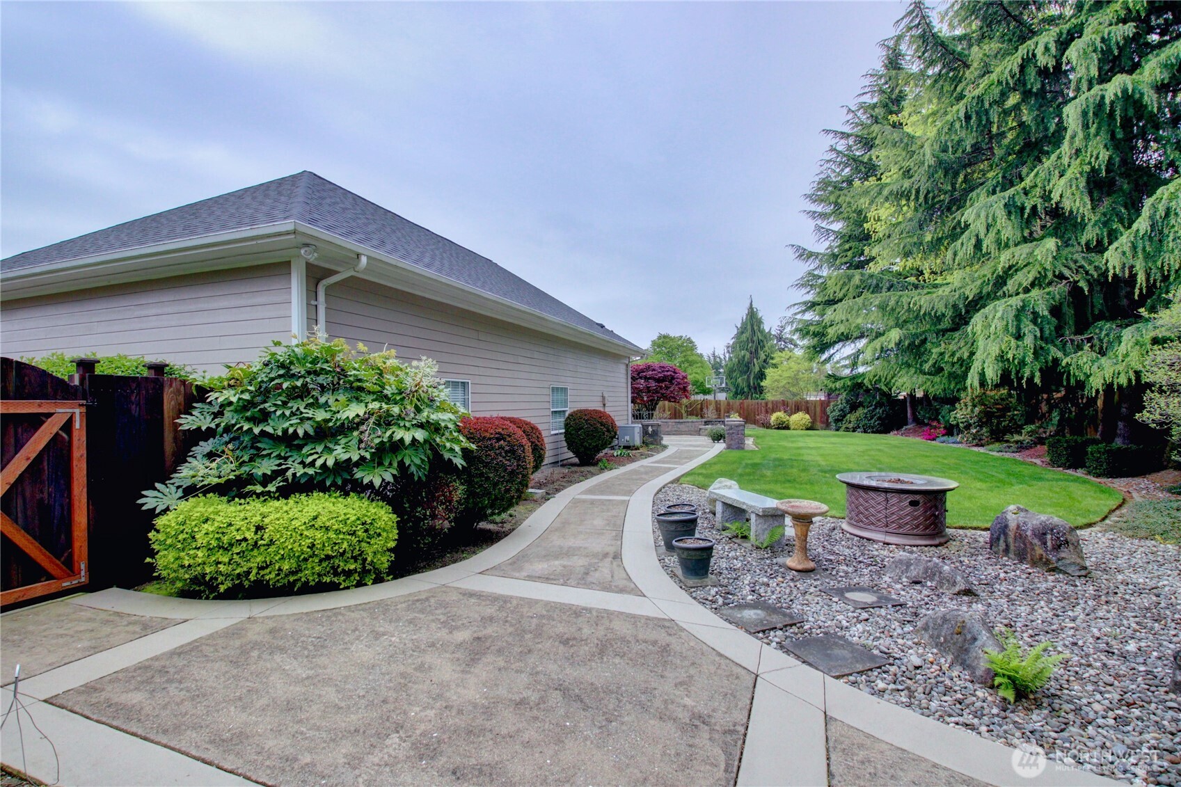 12220 Maple Crest Drive , Burlington, WA 98233