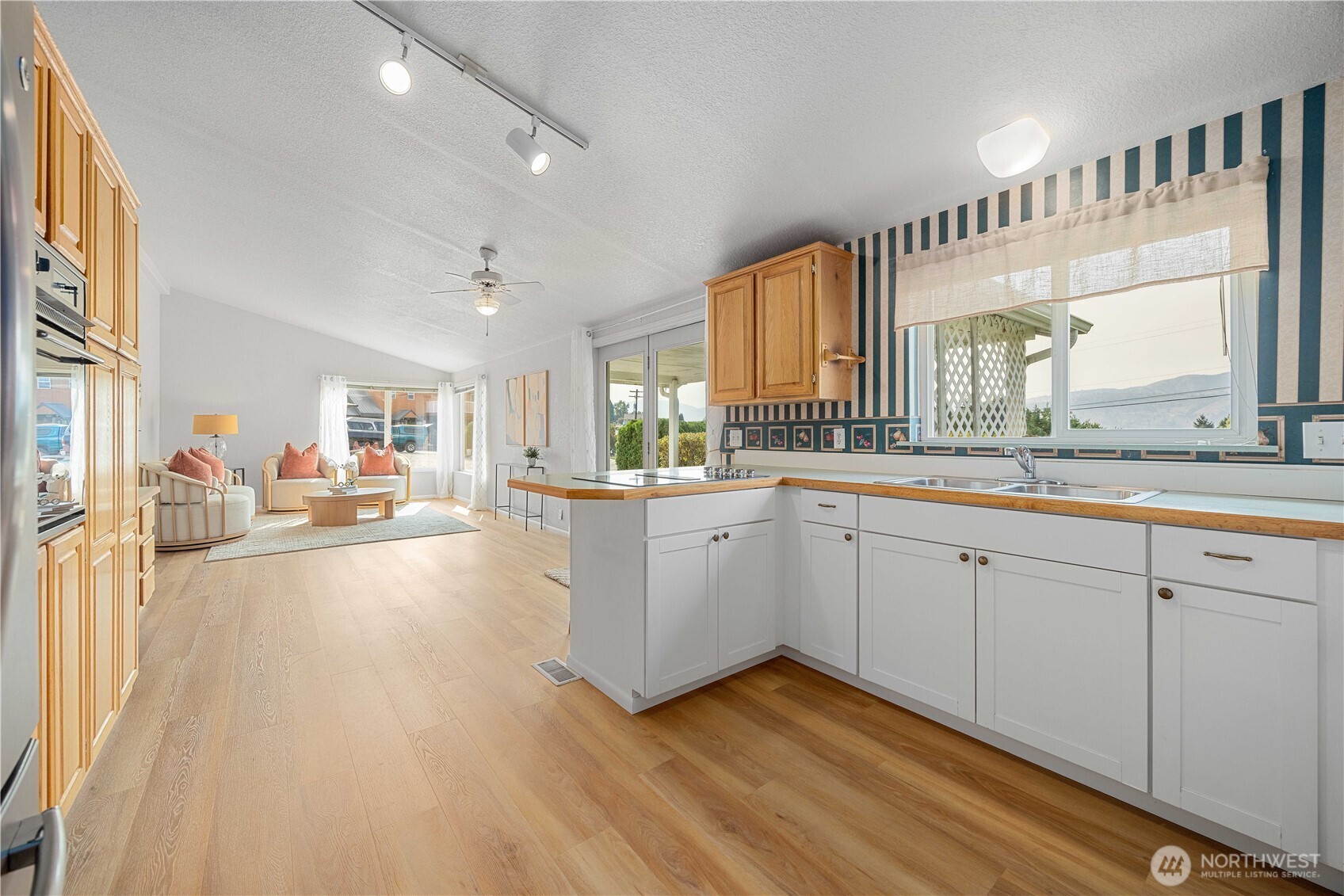 744 Wapato Lake Road , Manson, WA 98831