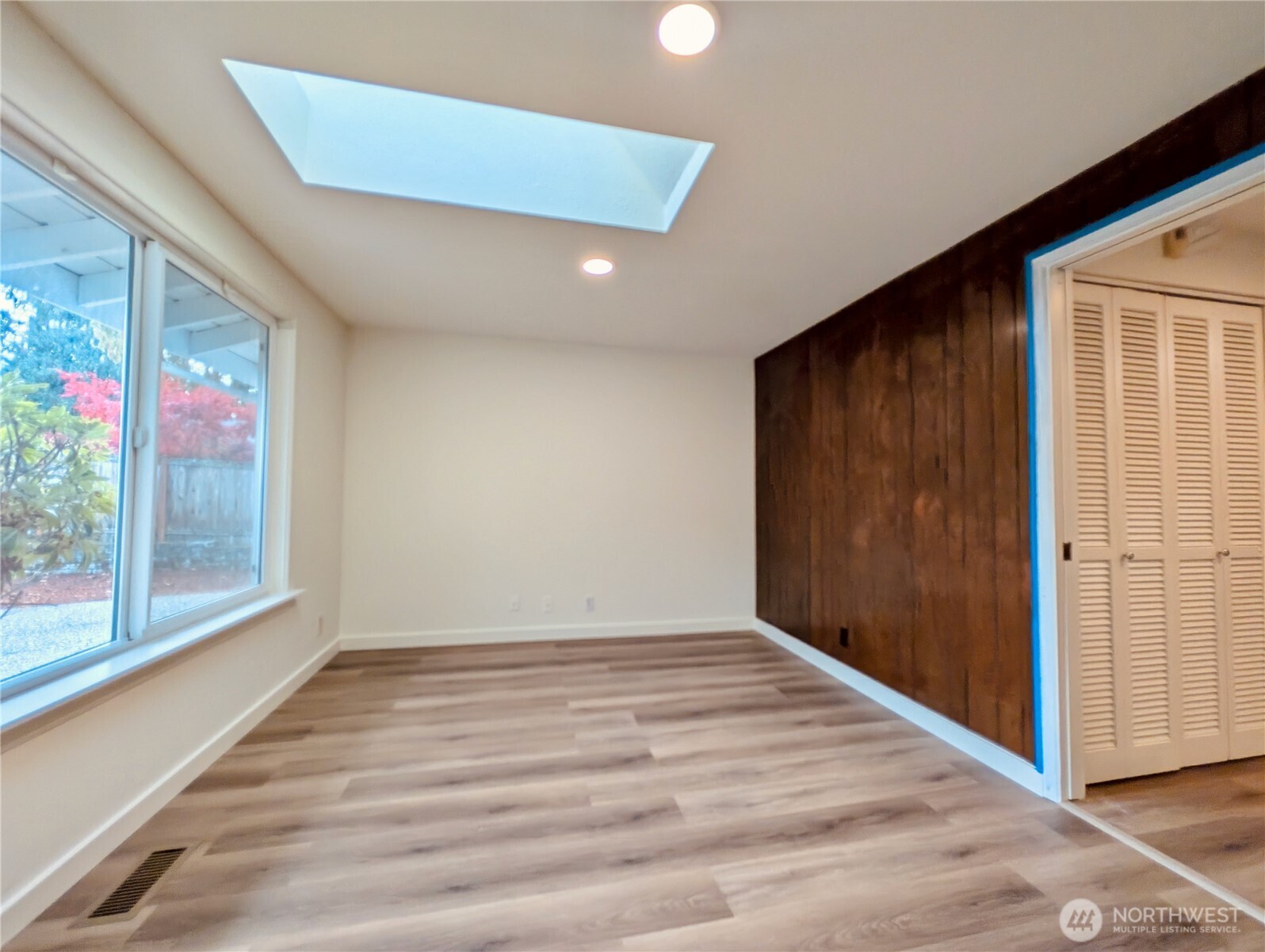 1135 147th Pl NE, Bellevue, WA 98007