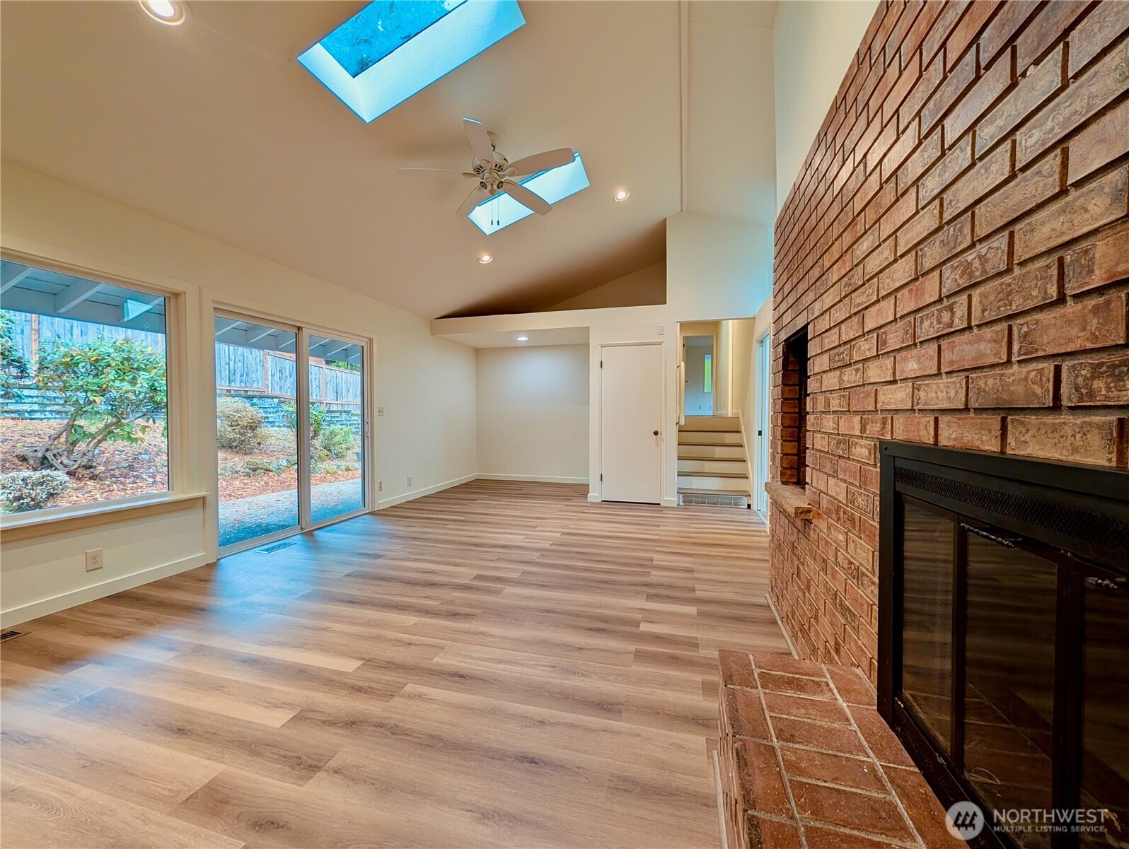 1135 147th Pl NE, Bellevue, WA 98007