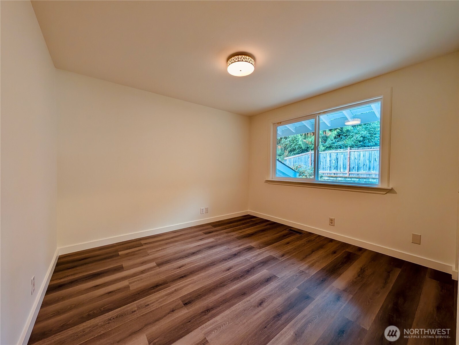 1135 147th Pl NE, Bellevue, WA 98007