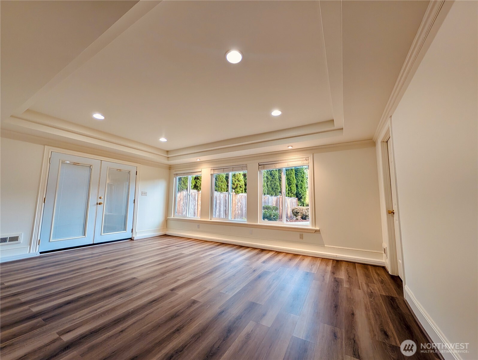 1135 147th Pl NE, Bellevue, WA 98007