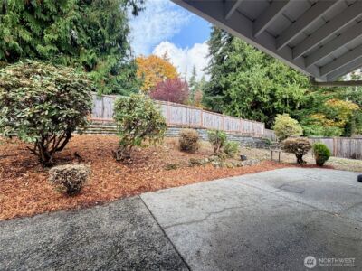 1135 147th Pl NE, Bellevue, WA 98007 - Photo 4
