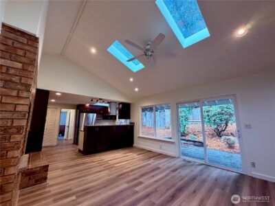 1135 147th Pl NE, Bellevue, WA 98007 - Photo 5