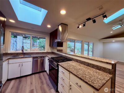 1135 147th Pl NE, Bellevue, WA 98007 - Photo 6