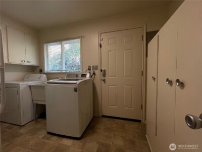 4030 Factoria Boulevard SE, Bellevue, WA 98006 - Photo 15
