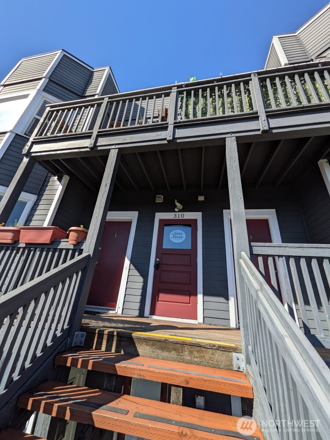 310 Aloha Street , Seattle, WA 98109