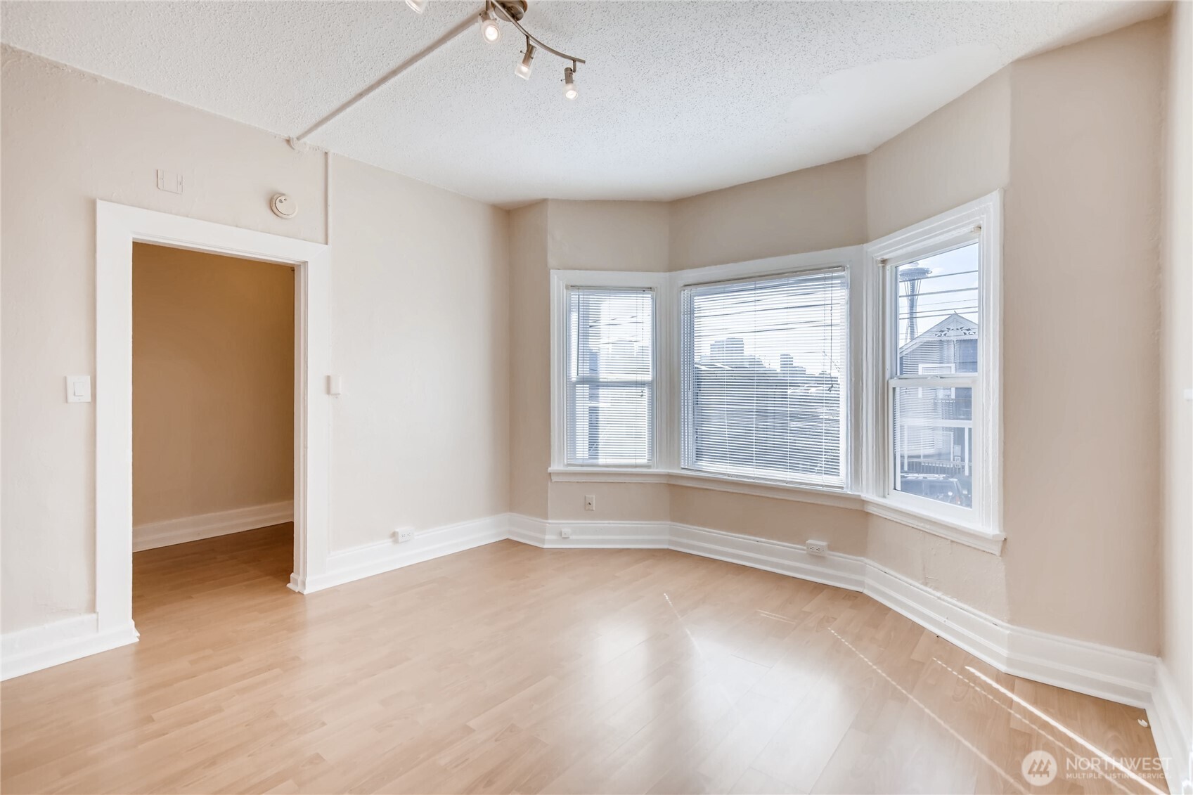 310 Aloha Street , Seattle, WA 98109