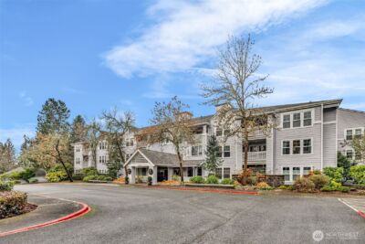 3941 226th Place SE #211, Issaquah, WA 98029