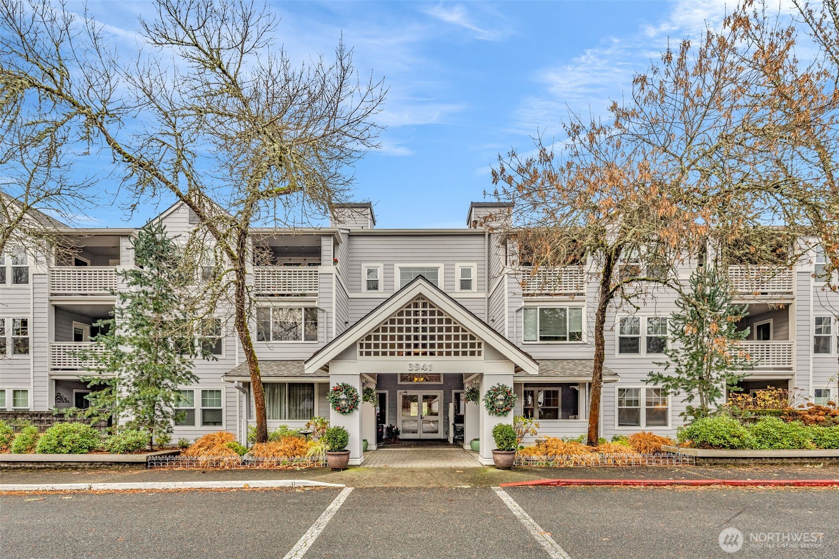 3941 226th Place SE #211, Issaquah, WA 98029