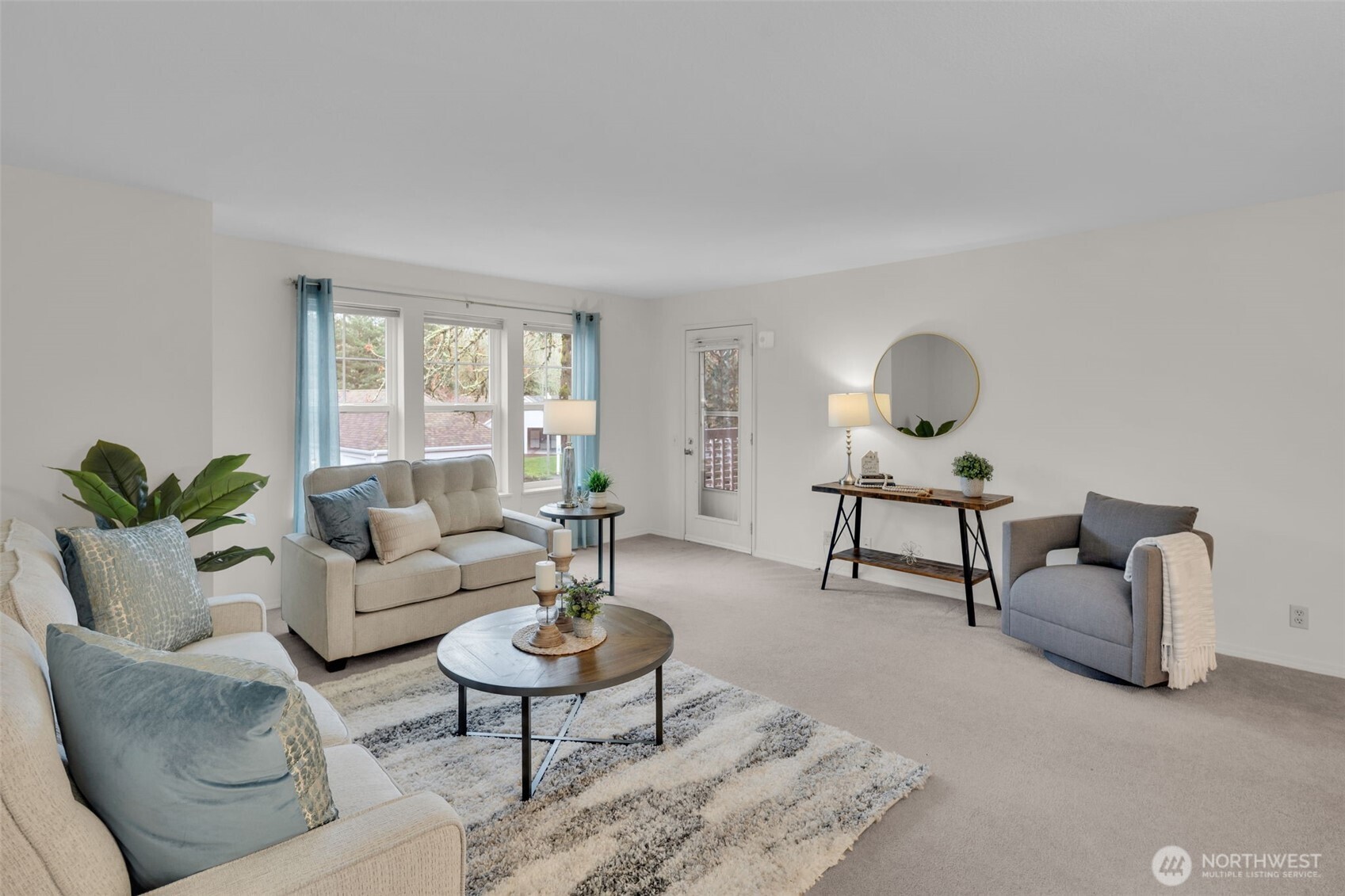 3941 226th Place SE #211, Issaquah, WA 98029