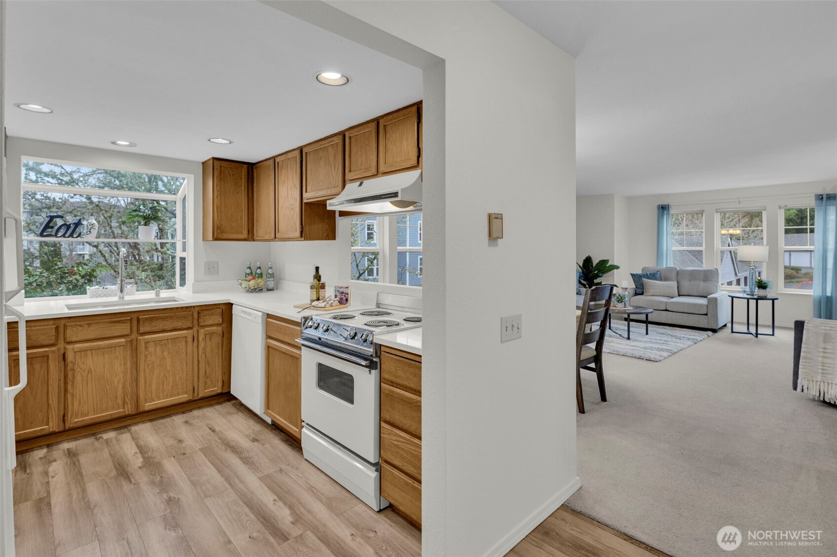3941 226th Place SE #211, Issaquah, WA 98029
