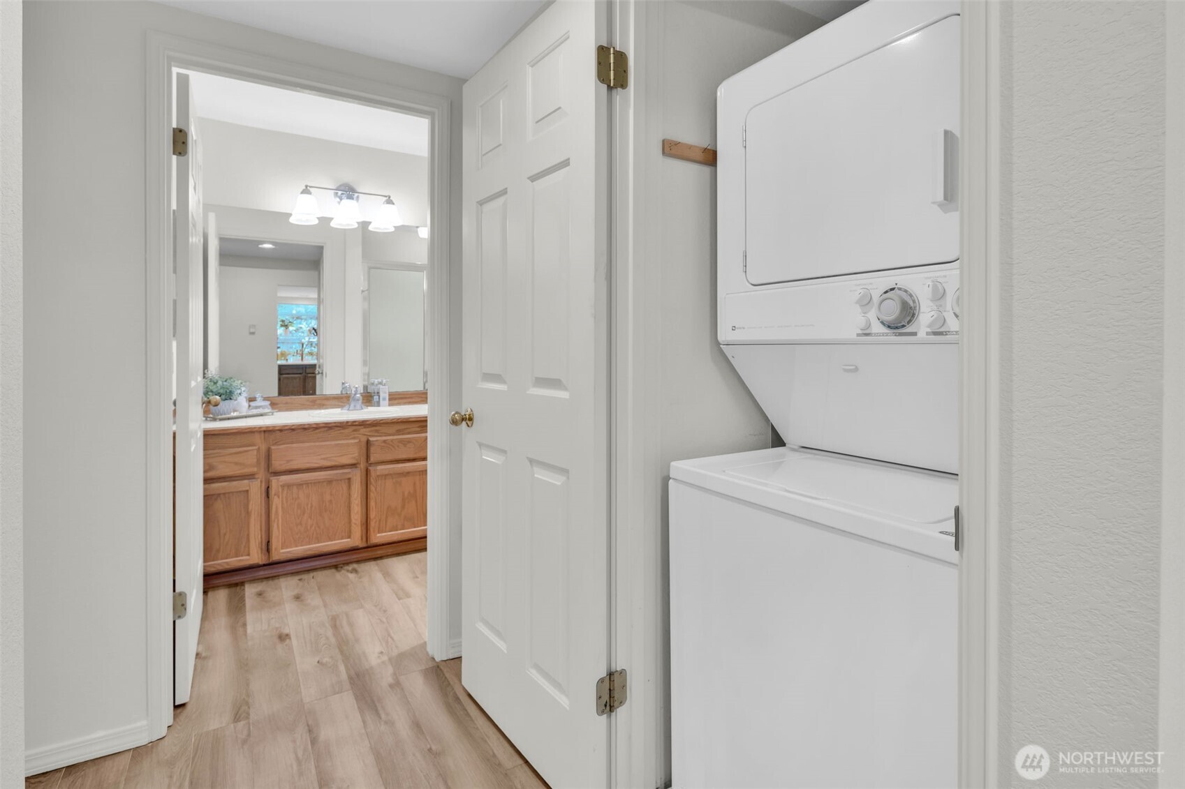 3941 226th Place SE #211, Issaquah, WA 98029