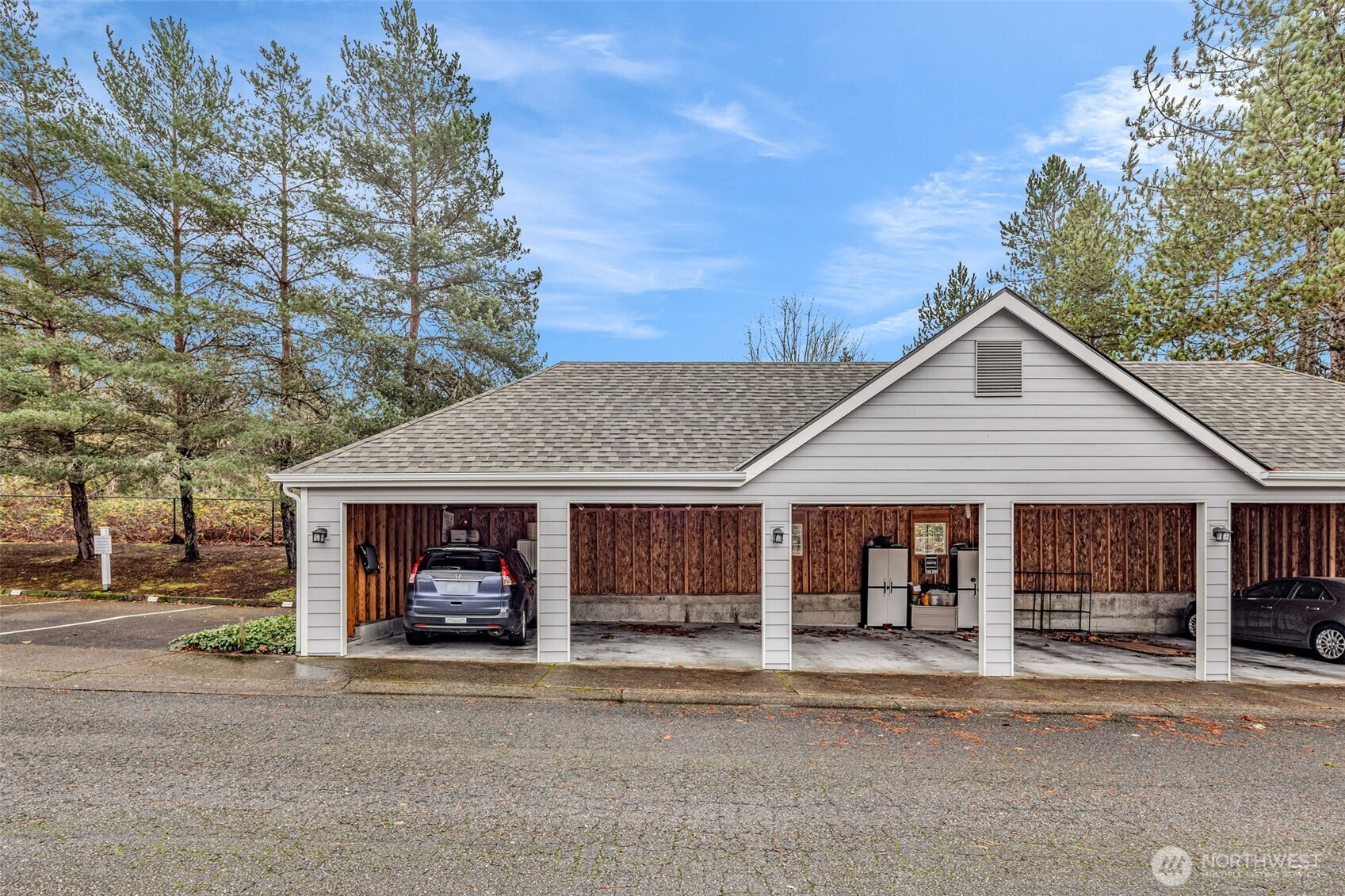 3941 226th Place SE #211, Issaquah, WA 98029