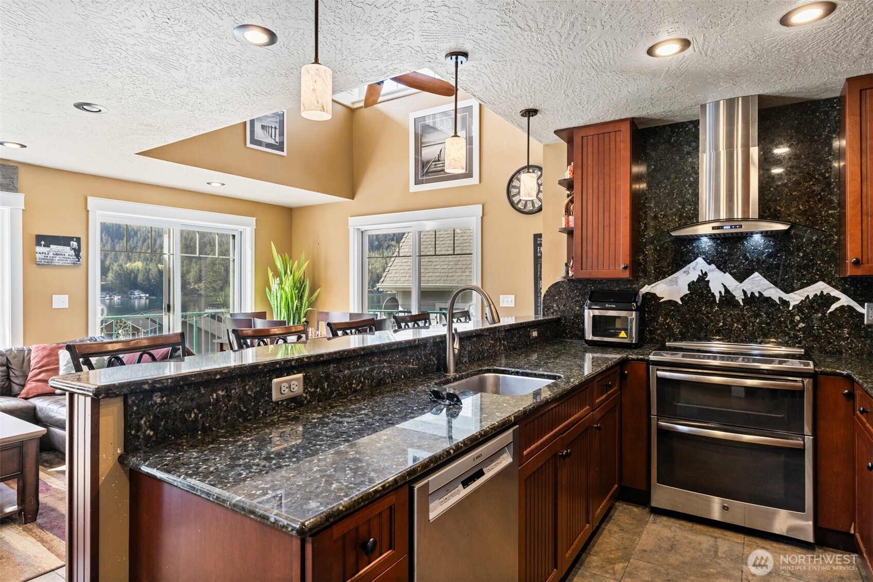 491 Maple Grove Road , Port Angeles, WA 98363