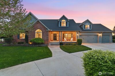 1875 SE Sunflower Court , College Place, WA 99324