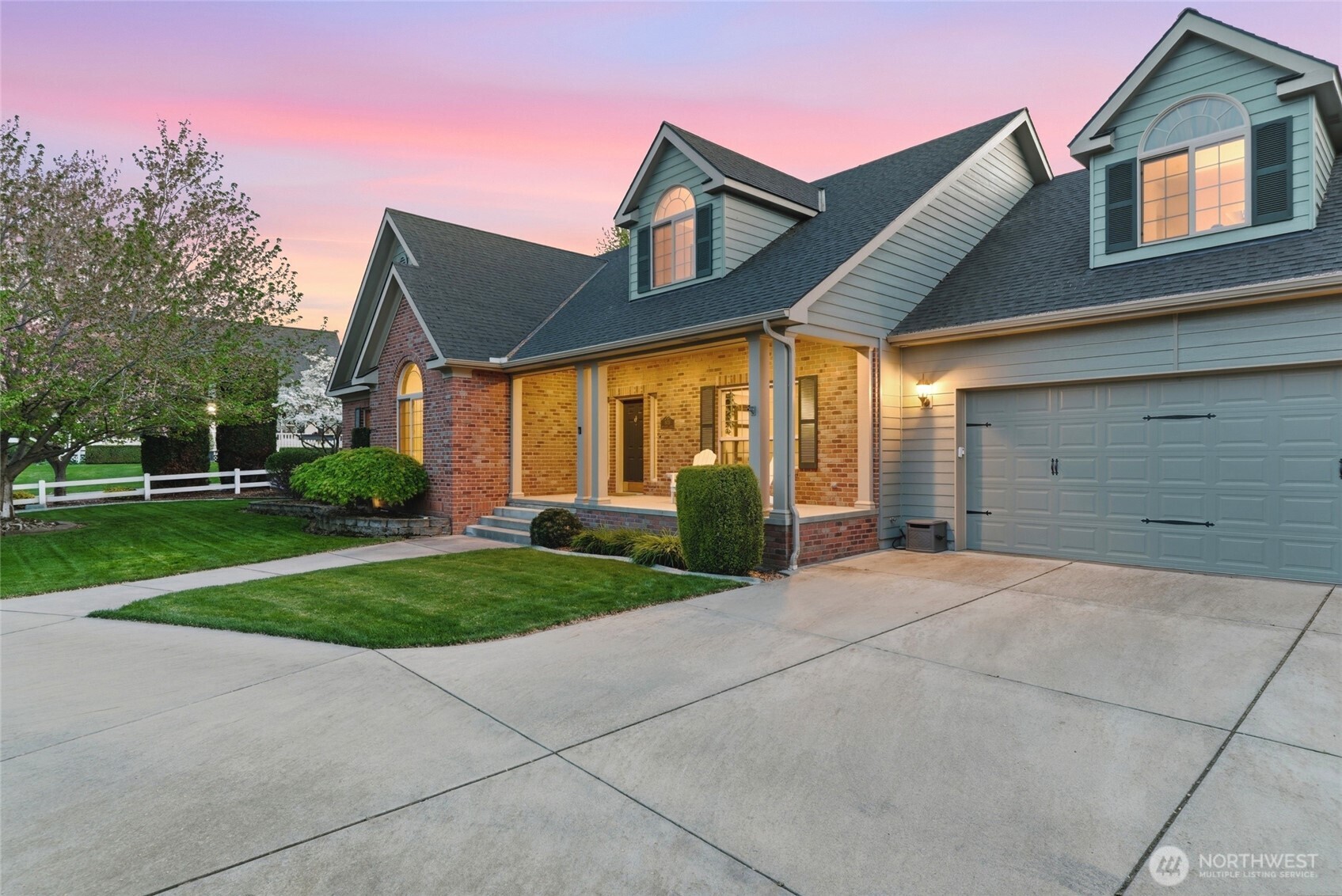 1875 SE Sunflower Court , College Place, WA 99324