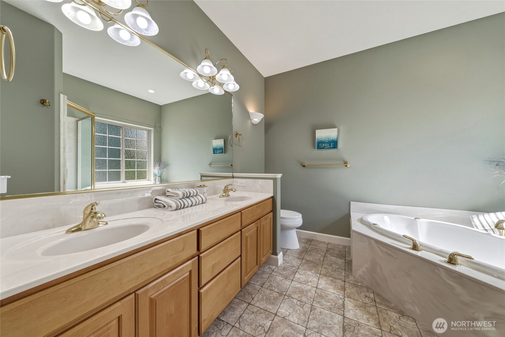 1875 SE Sunflower Court , College Place, WA 99324