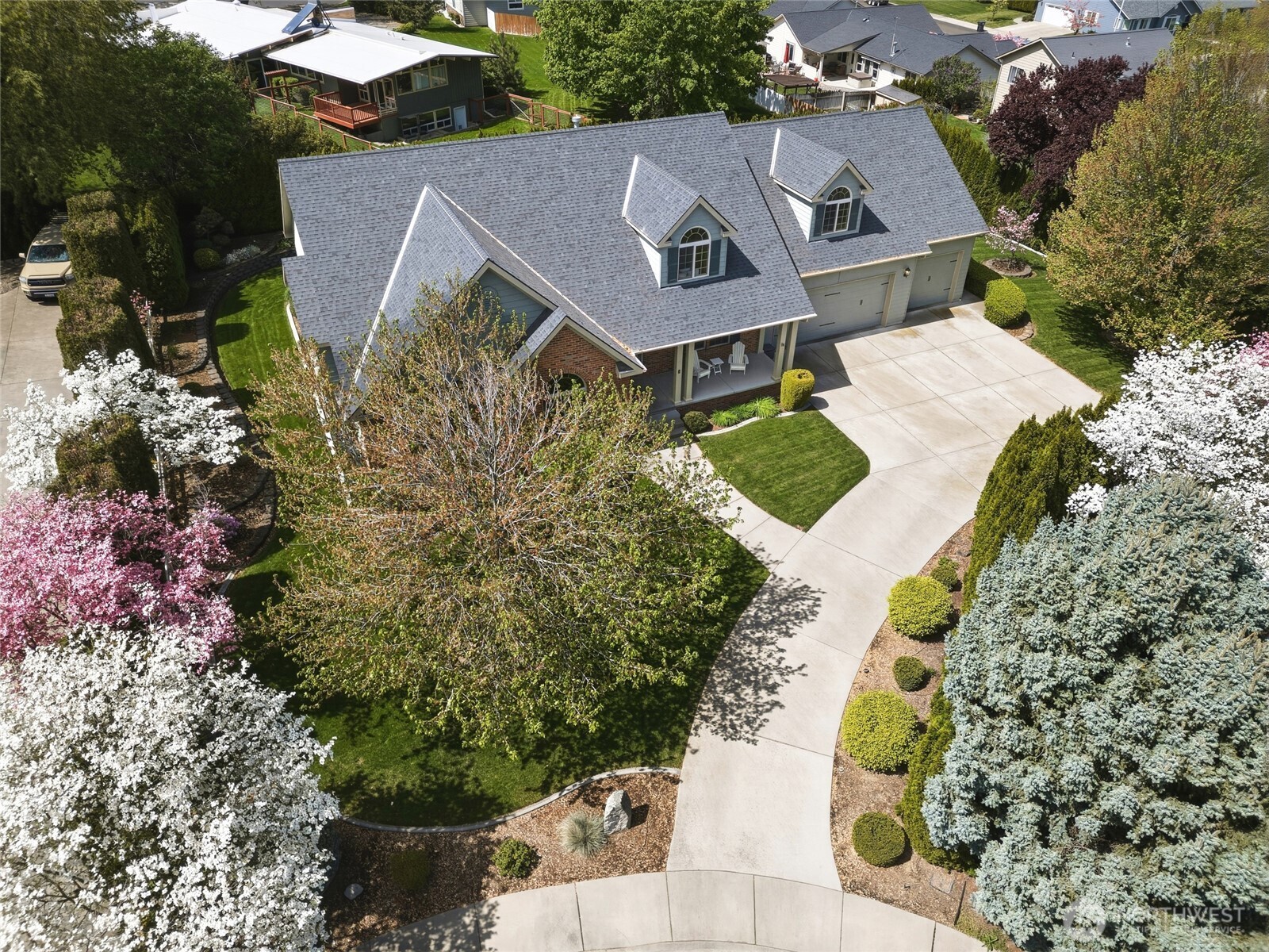1875 SE Sunflower Court , College Place, WA 99324